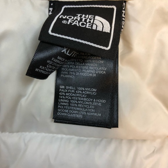 THE NORTH FACE • Winter White Puffer - Picture 8 of 8